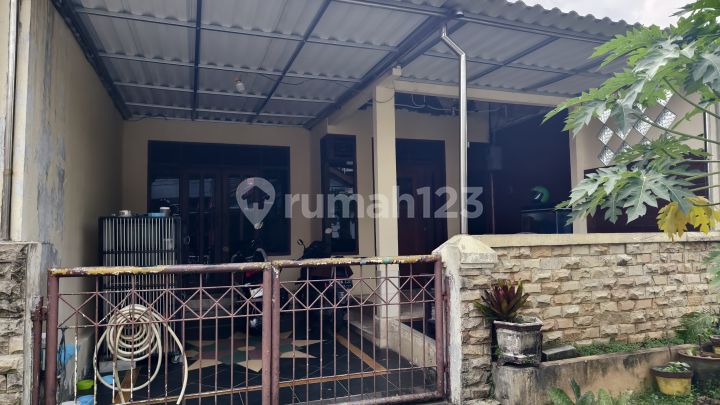 Rumah 2 Lantai Bukit Rivaria Sawangan Depok