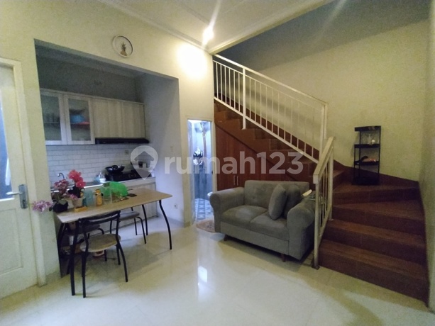 Hunian 2 Lantai Tanah Baru Beji Depok Hunian 2 Lantai Tanah Baru Beji Depok