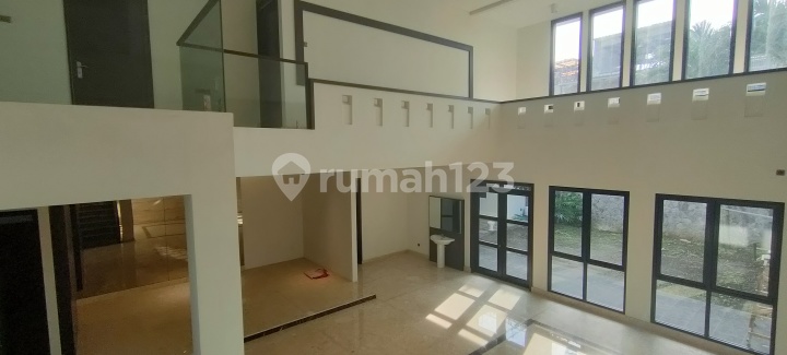 Rumah Full Renovasi Minimalis 2 Lantai di Batununggal Indah