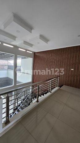 Rumah Baru Lux Mewah di Batununggal