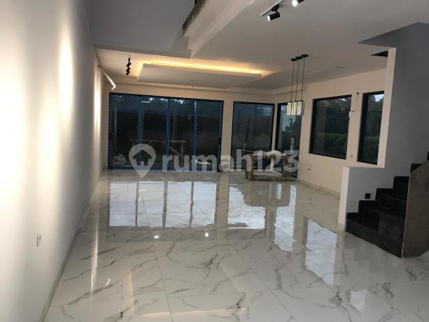 Rumah Cantik Terawat di Cipaku Indah Bandung