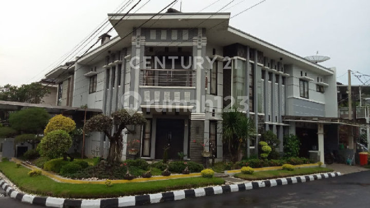 Rumah Kawasan Elite Padmae Langka Akses Tol Mall Bisnis