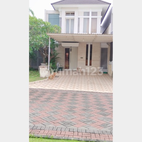 Strategic Twin Road House in Granada Pakuwon Indah, West Surabaya