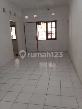 Dijual rumah di Puri Bintaro Hijau Pondok Aren Tangerang Selatan Dijual rumah di Puri Bintaro Hijau Pondok Aren Tangerang Selatan