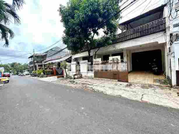 Land Calculation House in West Tebet, 3-Car Road Access, Best Price!!