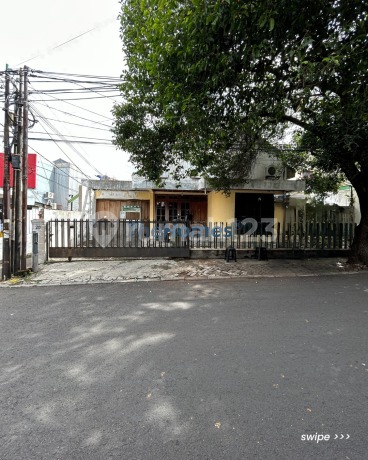 Akses Jln Lebar 3 Mobil, Rumah Sebelah Alfamidi Tebet, Strategis Dekat ke Balai Sudirman