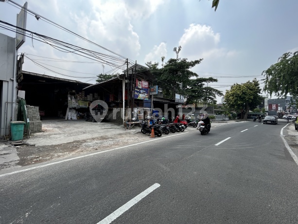 Lahan Komersial Jalan Raya di Tebet Timur, Sangat Strategis, Kanan Kiri Rame