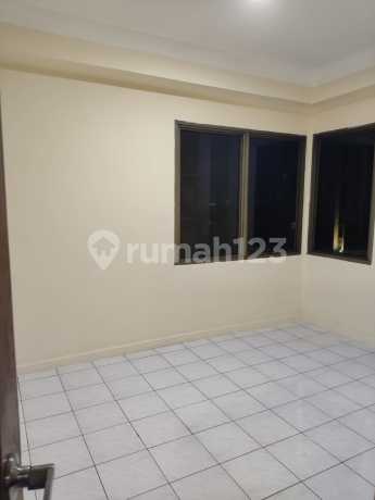 Apartment Taman Kemayoran 3 BR Bagus Unfurnished