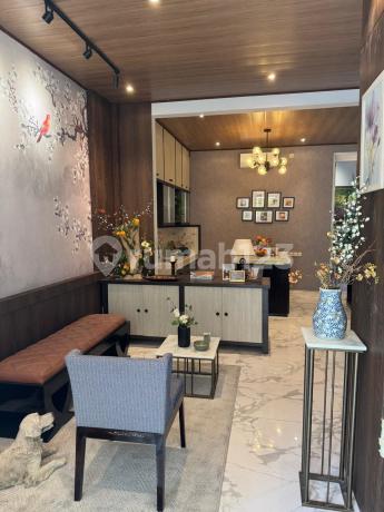 Rumah Pakuwon Indah Ritz Embassy termurah di Pakuwon Indah dekat UC, Pakuwon Mall, Ciputra Surabaya Barat