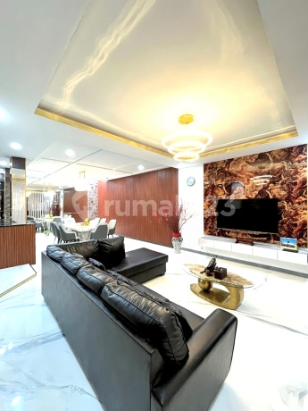 Taman Malibu Indah. Full Furnished. Baru Renovasi. Modern Look