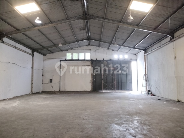 Gudang 15x22 Akses Container Terletak Di Kawasan Pergudangan Bandara Mas Dadap Neglasari Tangerang