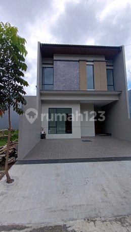 Turun Harga! Rumah Baru Luxury Mekar Wangi Depan Bonus Kitchen Turun Harga! Rumah Baru Luxury Mekar Wangi Depan Bonus Kitchen
