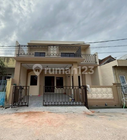 Dijual Cepat Rumah 2 Lantai Siap Renov di Plamo Garden Batam Center Dijual Cepat Rumah 2 Lantai Siap Renov di Plamo Garden Batam Center