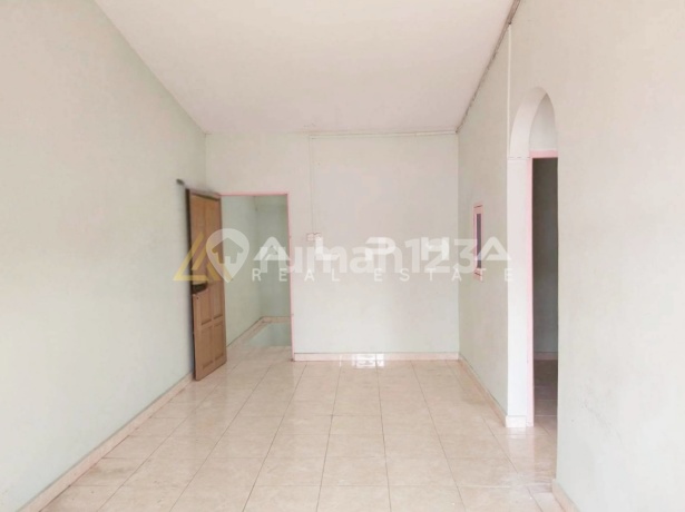 For Quick Sale: 1.5-Story Orchid Permai House in Baloi, Batam