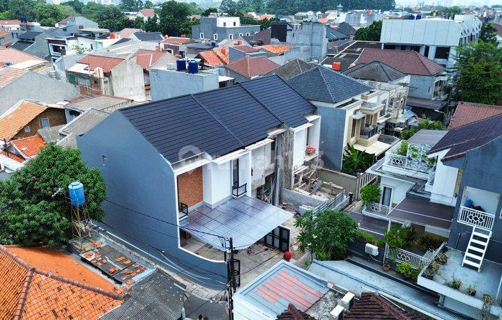 Rumah Minimalis 2 Lantai Dekat Dari Jalan 2 Mobil Bangunan 2025 Bebas Banjir Cocok Untuk Investasi Di Tebet