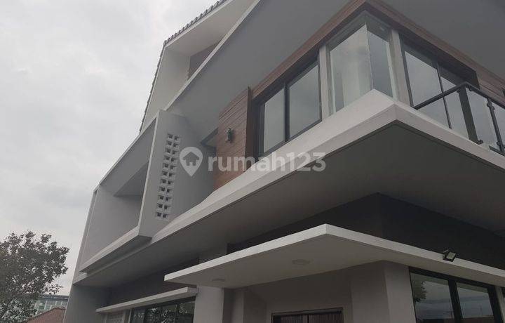 Rumah Baru 4lt di Jl Sukadamai Sukajadi Bandung 