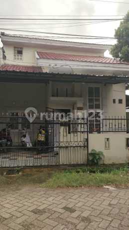 Rumah 2 Lantai 3 Kamar Tidur Ukuran 8x15 Jalan Dg Tata Tengah Kota Makassar Dalam Perumahan