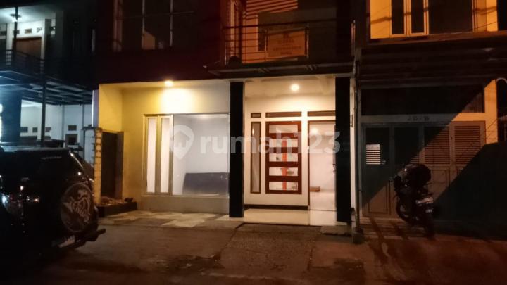 Rumah Hook 2 Lantai di Griya Bandung Indah 3