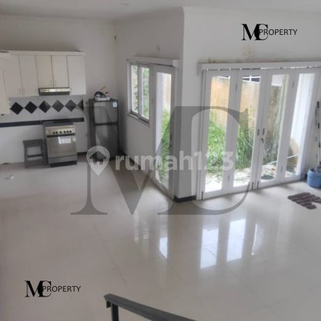 Minimalist House in City Center 2 Floors at Bukit Damai Indah