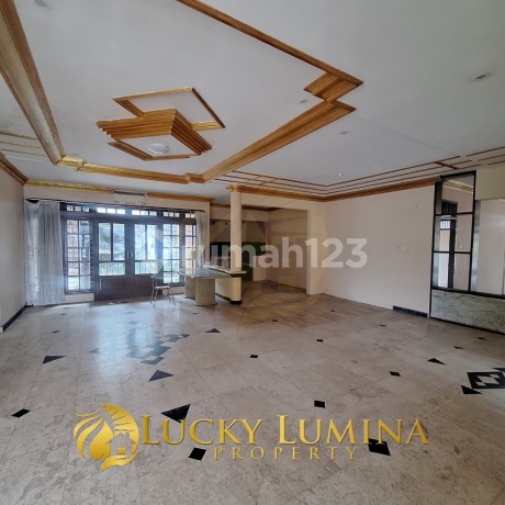 Rumah Besar Hook 4 Kamar Tidur Di Bukit Damai Indah Balikpapan