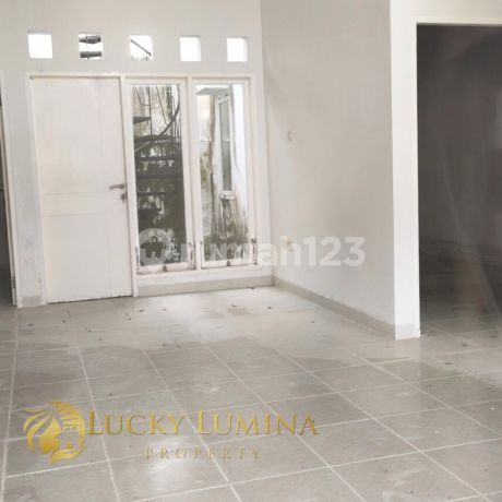 Rumah 1 Lantai Dekat Pintu Toll Manggar Di Borneo Paradiso