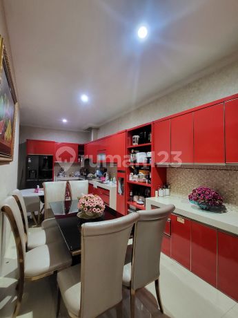 Rumah Cantik 3 Lantai Kahfi1 Jagakarsa Jakarta Selatan