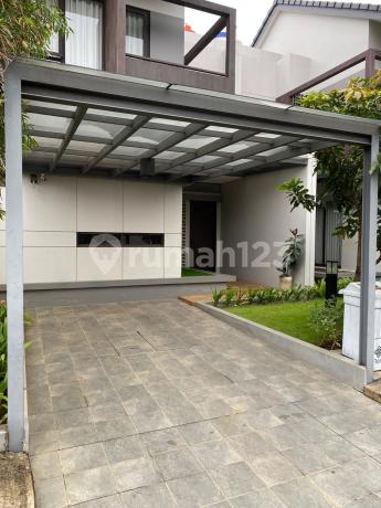Jual Rumah 2 lantai di Cluster Flora Summarecon Bandung