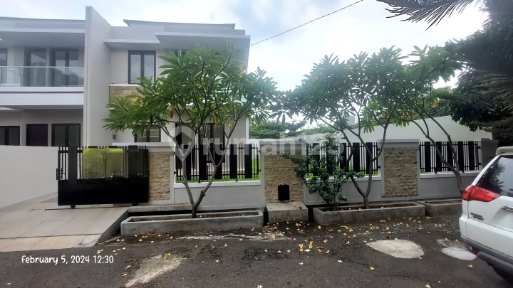 Rumah 2 Lantai HGB Siap Huni di The Green View, Bekasi Rumah 2 Lantai HGB Siap Huni di The Green View, Bekasi