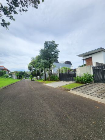 Wts / Dijual Cepat Rumah Mewah, dengan Nuansa Tropical, dan Sangat Rapi di Paramount Hill Golf, Gading Serpong Wts / Dijual Cepat Rumah Mewah, dengan Nuansa Tropical, dan Sangat Rapi di Paramount Hill Golf, Gading Serpong
