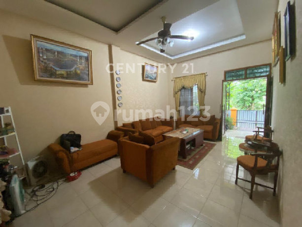 Rumah Besar 2 Lantai di Bumi Cibinong Endah | LT 215 M² LB ±350 M Rumah Besar 2 Lantai di Bumi Cibinong Endah | LT 215 M² LB ±350 M