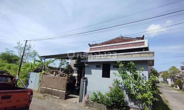Rumah Hadap Barat Laut 4 Kamar Lokasi Area Perumahan Kor Jimbaran