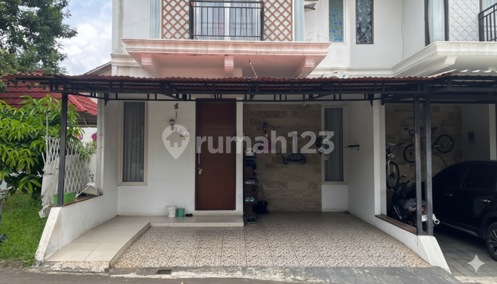 "Kalau kualitas hidup keluarga jadi prioritas... kenapa menunda lihat Rumah 2 Lantai  Town House Torina Parkview, Jl. Pasir, Ciganjur - Jagakarsa, Jakarta Selatan ini ?"