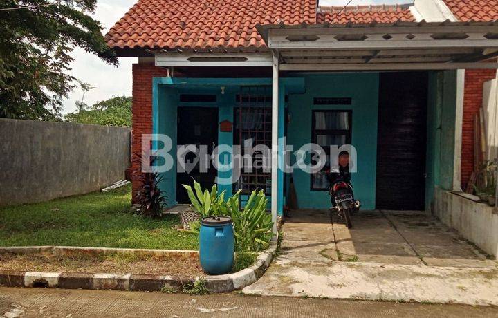 Rumah cantik di perumahan bukit hijau Ciomas