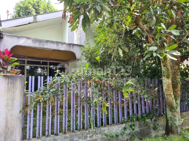 Rumah Hitung Tanah di Arcamanik Endah Dekat Griya