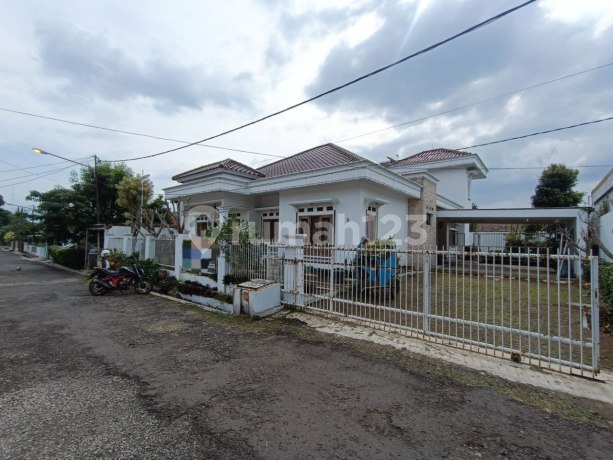 Rumah Bagus Siap Huni di Komplek Cendrawasih Cimahi Bandung Rumah Bagus Siap Huni di Komplek Cendrawasih Cimahi Bandung