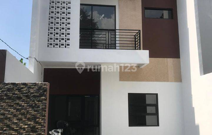 di jual rumah baru siap huni dlm komplek mustika residence 