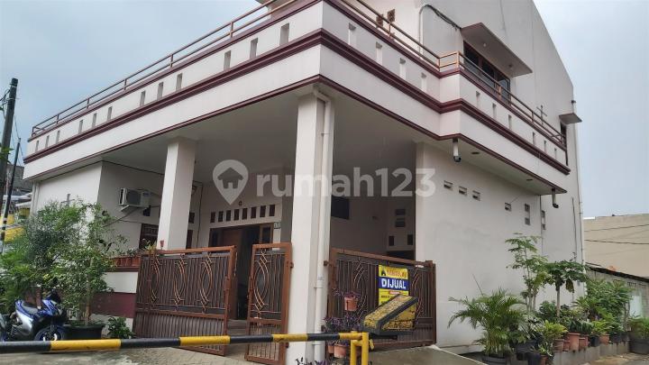 Rumah Megah & Kokoh di Perumahan TVRI Pondok Gede Bekasi
