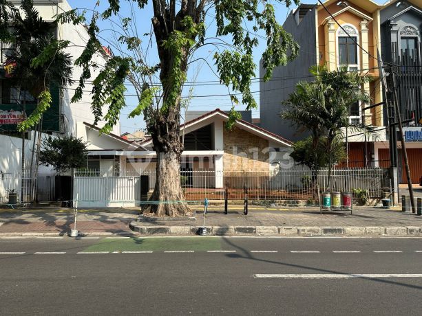 Old House, Land Calculation. Price Close to NJOP.