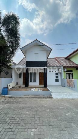 Rumah 2 Lantai Bagus SHM di Oma Regency, Jatiwarna, Bekasi Rumah 2 Lantai Bagus SHM di Oma Regency, Jatiwarna, Bekasi