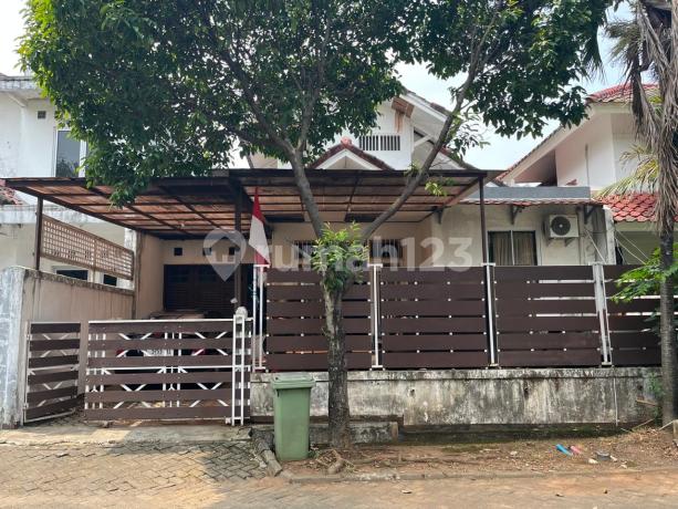 Rumah 2 Lantai Bagus SHM di Taman Rempoa Indah, Tangerang Selatan