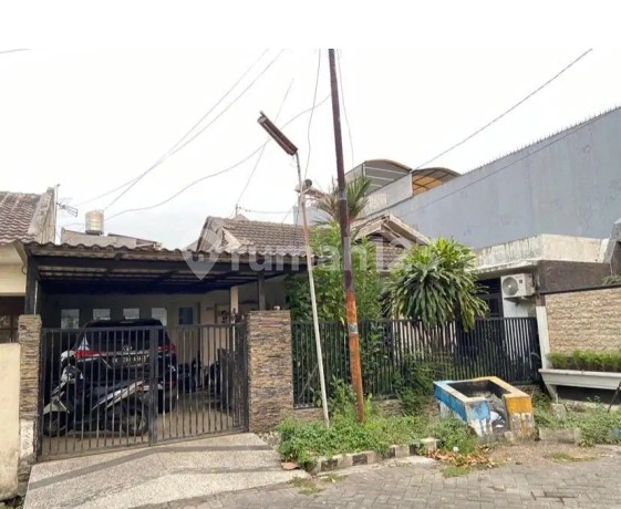 Kutisari Indah Well-Maintained Ready to Occupy Strategically Located Near Petra University