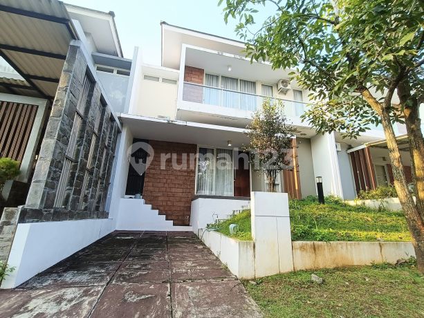 2-Story House Ready to Occupied, Minimal Renovation.