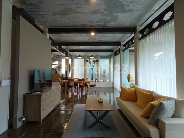 Apartemen Konsep Bali 2 Kamar Tidur Bagus Furnished 