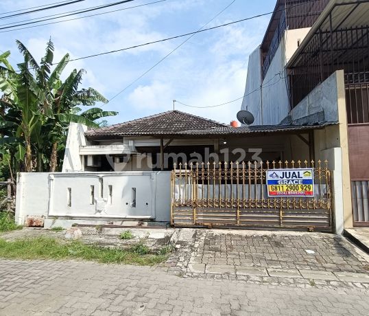 Sell Fast 1-Story House in Pondok Hasanudin Sell Fast 1-Story House in Pondok Hasanudin