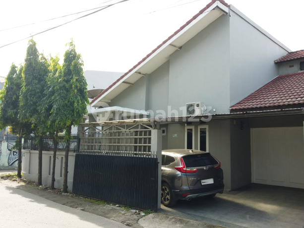 Rumah 2 Lantai SHM di Palem Puri Dekat Bintaro Jaya Hw17023