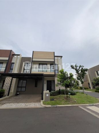 For Sale House in Carson Cluster Hook Position