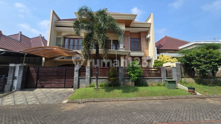 Rumah Mewah di Istana Dieng, Sukun Malang