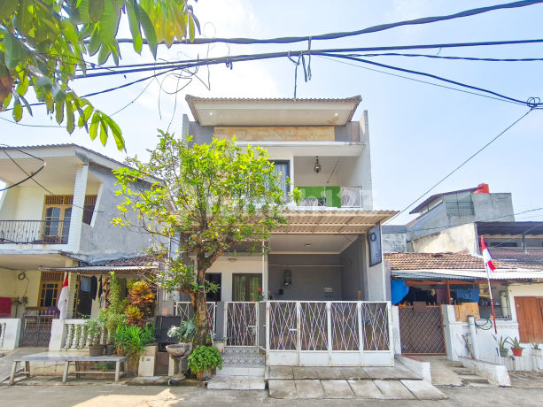 Rumah SHM 2 Lt Siap Huni 15 Menit ke Transpark Mall Bintaro Dibantu KPR J-33479 Rumah SHM 2 Lt Siap Huni 15 Menit ke Transpark Mall Bintaro Dibantu KPR J-33479