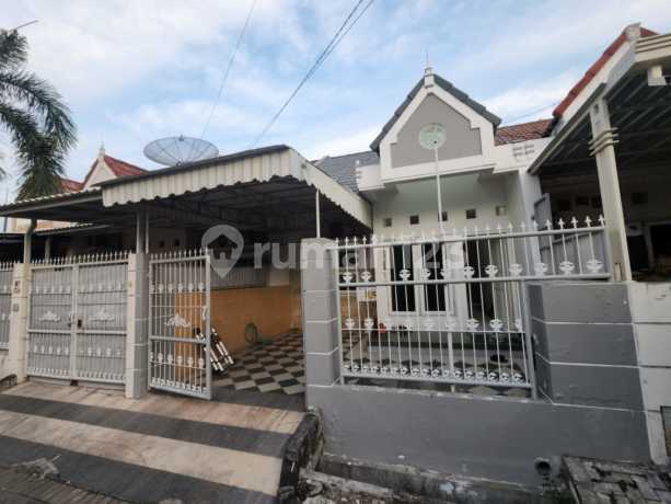 Rumah murah strategis di Perumahan Mulyosari Prima Surabaya
