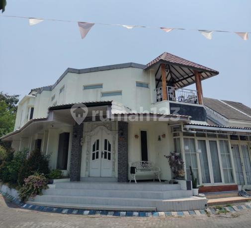 Dijual Rumah Bagus Full Furnished di The Taman Dhika, Sidoarjo